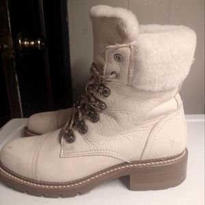 Frye Woman's 7.5 boots